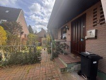 Hauseingang RESERVIERT-Haus mit Herz und Potenzial - familienfreundliche Doppelhaush�lfte