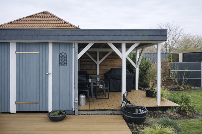 �berdachte Terrasse Doppelhaush�lfte Prisdorf