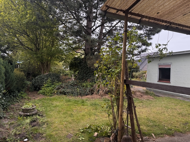 Blick auf Haus Wohngrundst�ck Rellingen