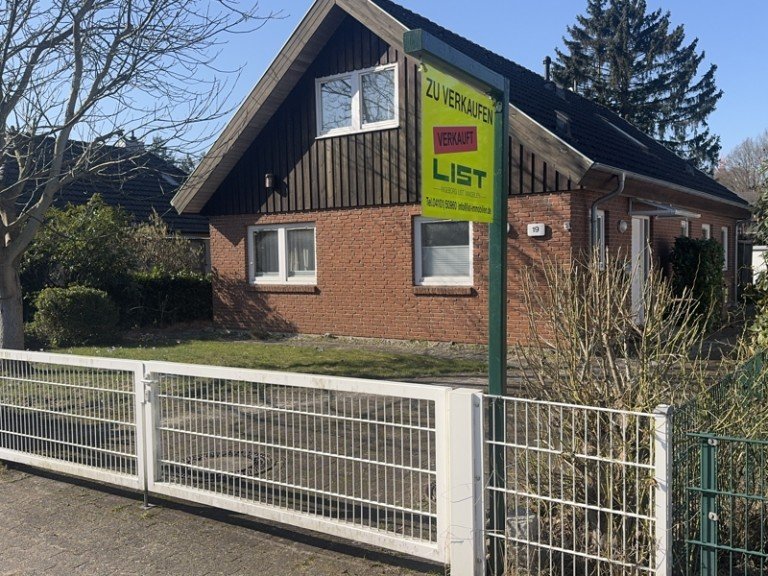 IMG_9552.jpeg Rellingen Einfamilienhaus VERKAUFT - Skandinavisches Holz-Fachwerkhaus