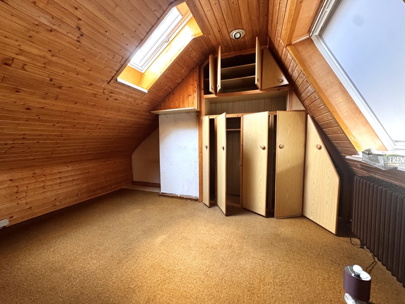 Spitzboden Doppelhaush�lfte Rellingen