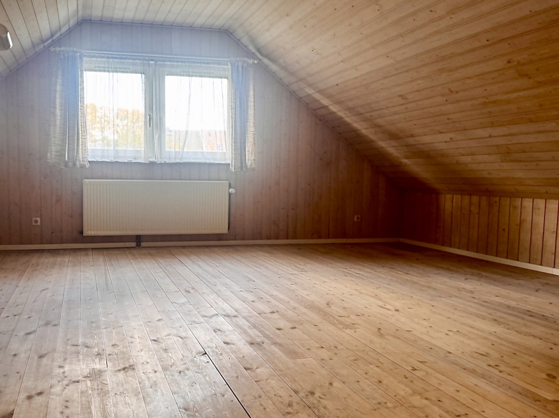 Zimmer DG 1 Einfamilienhaus Rellingen