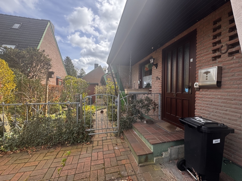 Hauseingang Doppelhaush�lfte Rellingen