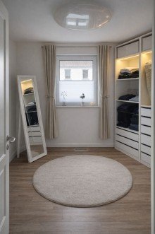 Ankleidezimmer RESERVIERT - Moderne Doppelhaush�lfte mit Charme und viel Licht, ca. 100 m� Wohn- und Nutzfl�che
