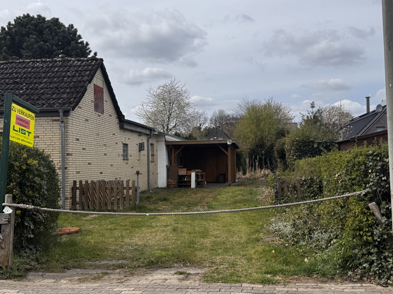 Auffahrt Carport Wohngrundst�ck Rellingen