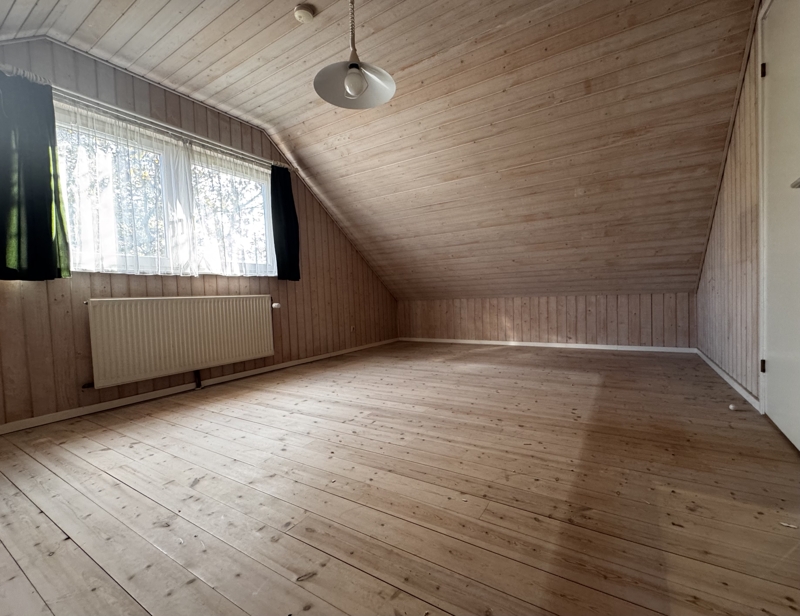 Zimmer DG Einfamilienhaus Rellingen