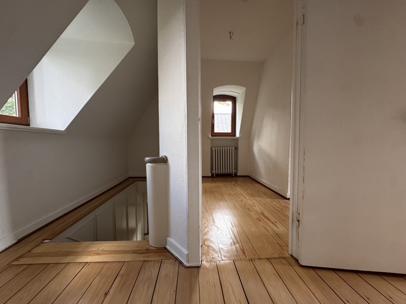 Flur DG Blick Zi 3 Einfamilienhaus Pinneberg