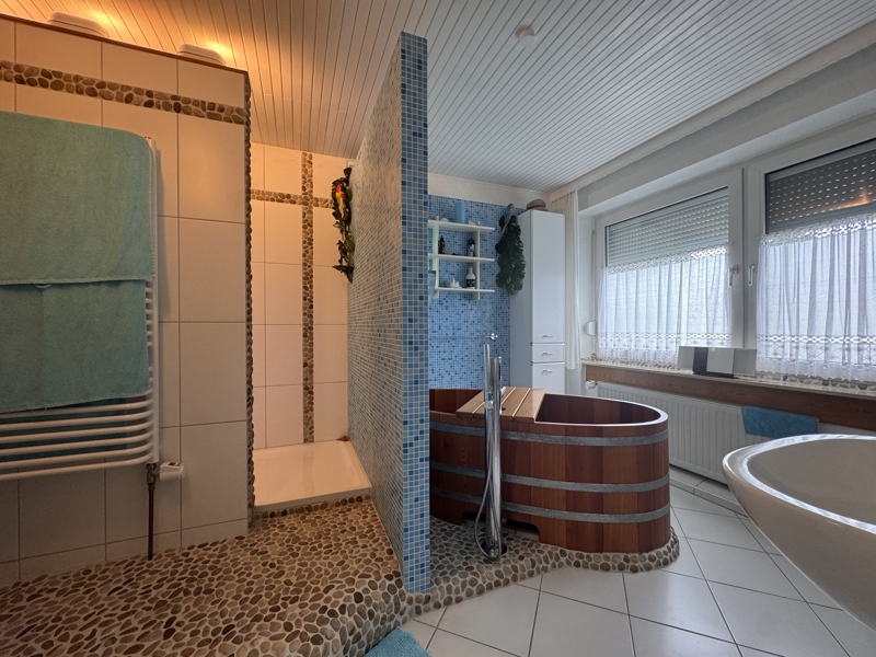 Bad mit Dusche Reihenmittelhaus Rellingen